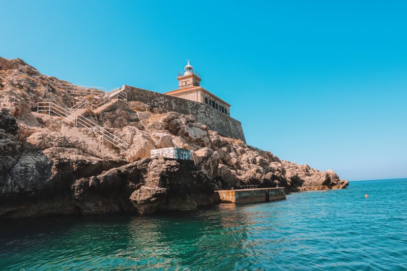 A lighthouse near the Elafiti islands. Things to do in Dubrovnik