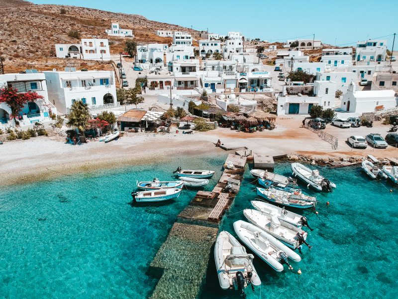 Folegandros harbour with whitewashed buildings. Things to do in Folegandros